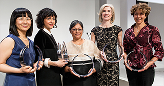 18th award ceremony of the L'Oréal-UNESCO programme "For Women in Science" 2016 in Paris, on 24 March 2016, from left to right: Hualan Chen、Emmanuelle Charpentier、Quarraisha Karim Abdool、Jennifer Doudna和Andrea Gamarnik。